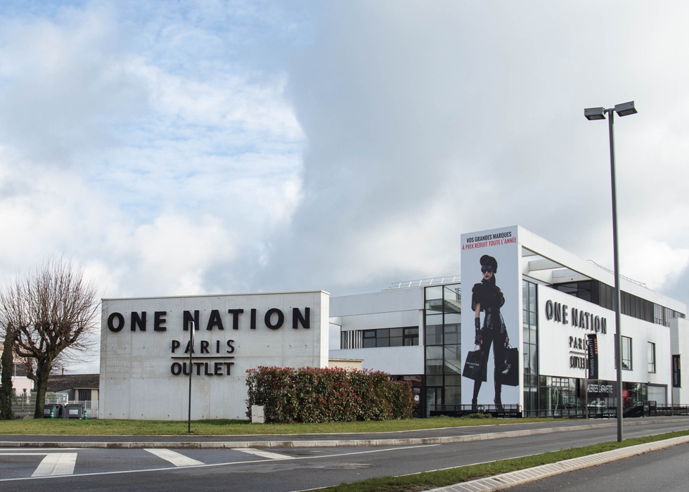 ONE NATION - OUTLET IN VERSAILLES | O&#39;Bon Paris | Easy to be Parisian