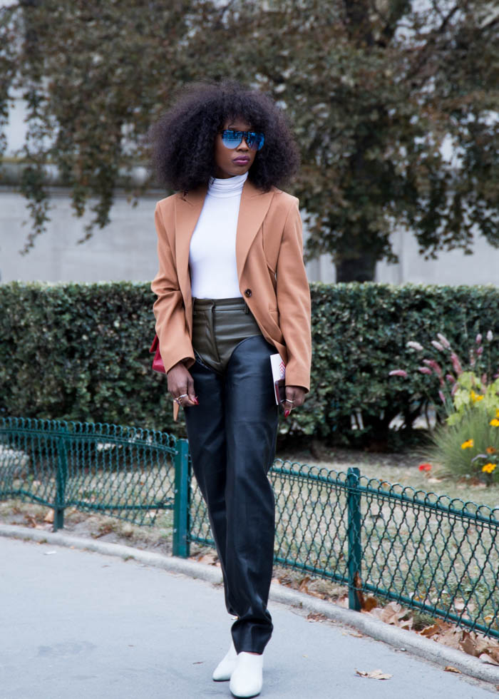 Easy Fashion: Camila Coelho at CHANEL - Paris Fashion Week