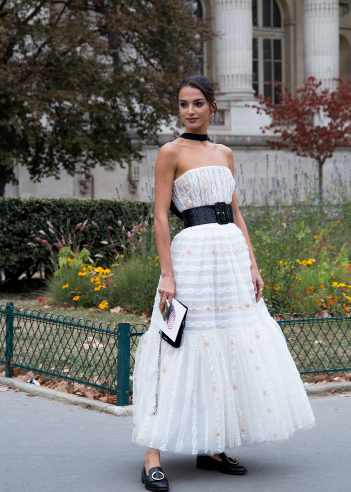 Easy Fashion: Camila Coelho at CHANEL - Paris Fashion Week