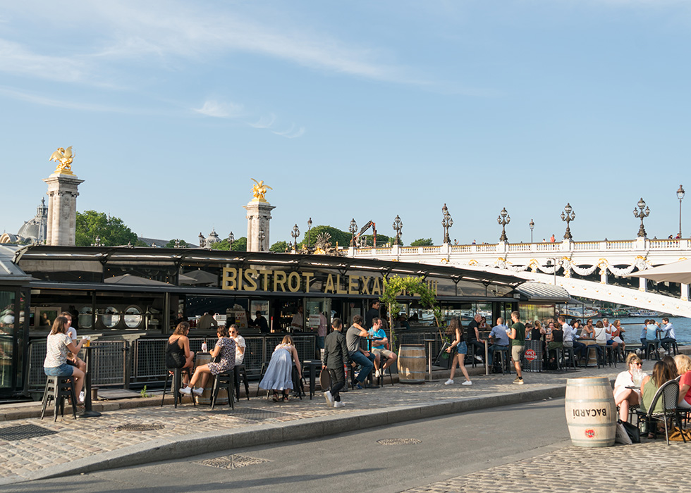 BISTROT ALEXANDRE III : ĐI UỐNG Ở PARIS