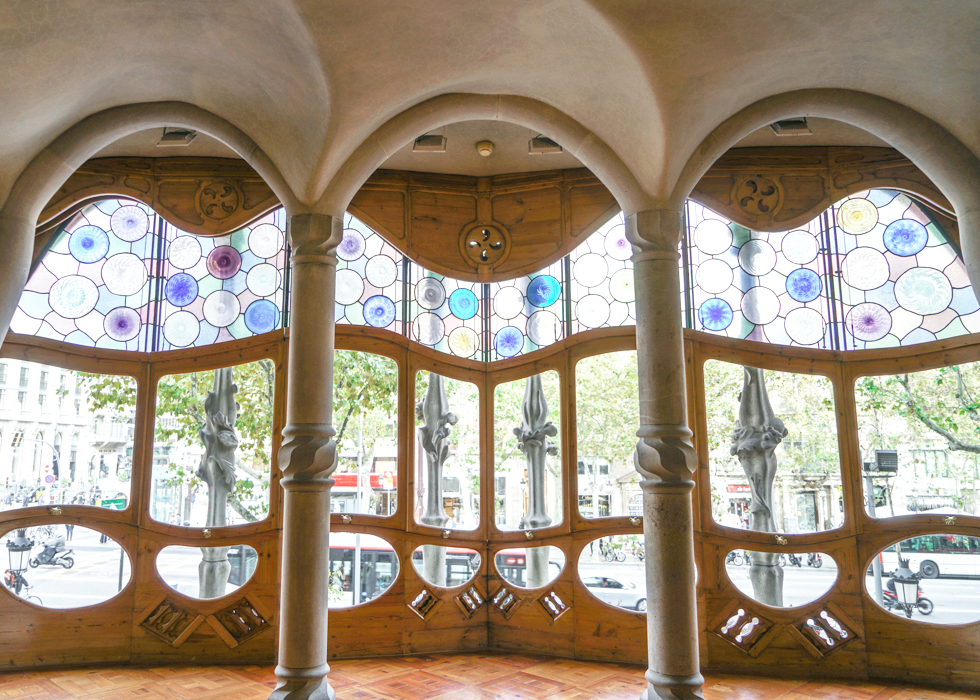 Barcelona Gaudi Casa Batllo cửa sổ