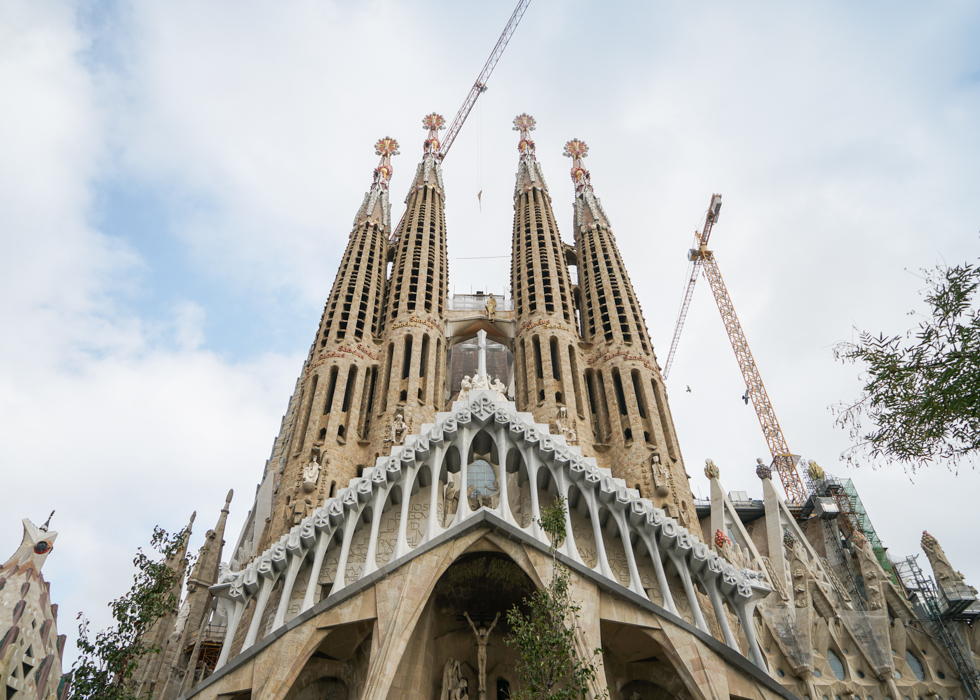 サグラダ・ファミリア バルセロナ観光 ガウディ建築