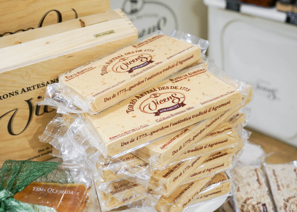 SPAIN DESSERT / SNACK : TURRON