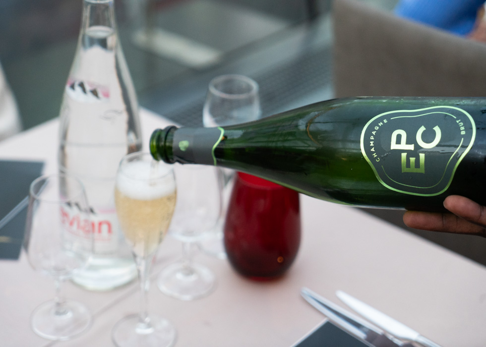 Romantic dinner Paris Seine river Cruise