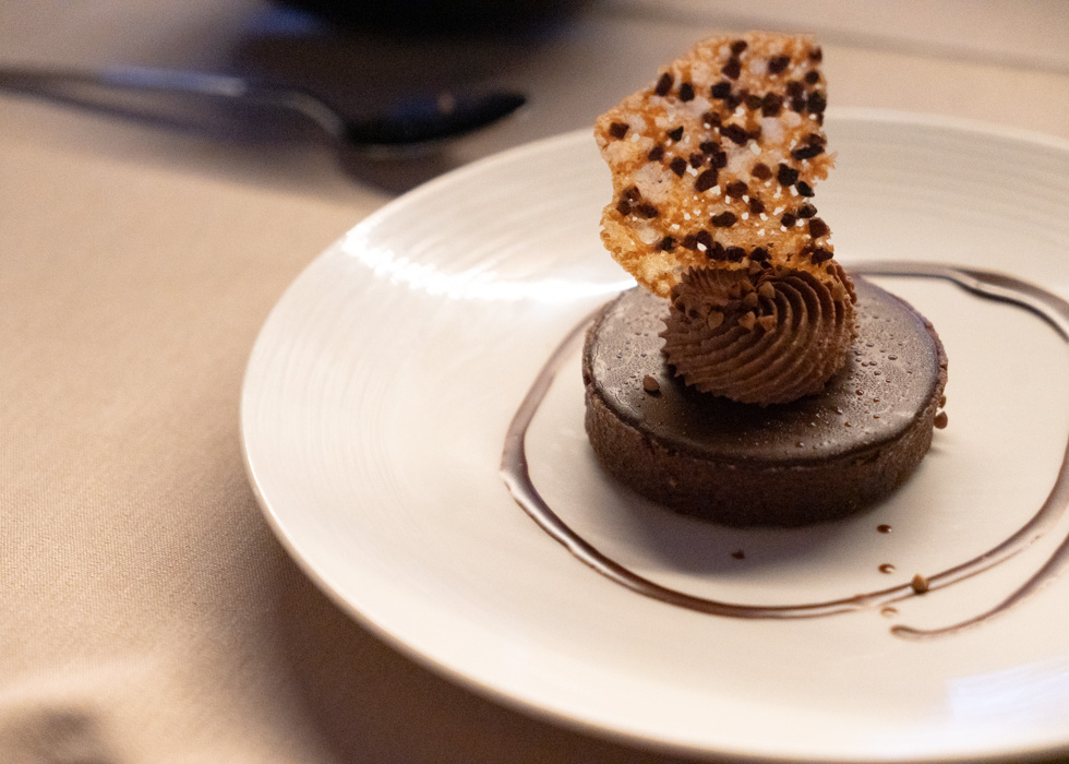 French dinner cruise Paris