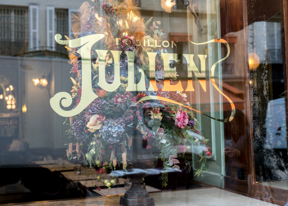 Nhà hàng giá phải chăng ở Paris Bouillon Julien