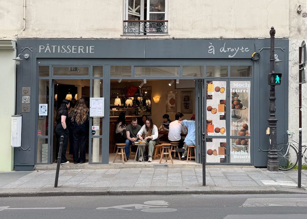 Paris Asian district café