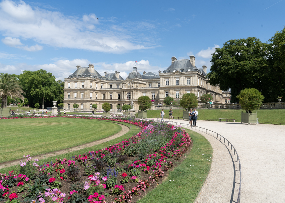 where for a best french picnic:jardin du Luxembourg 