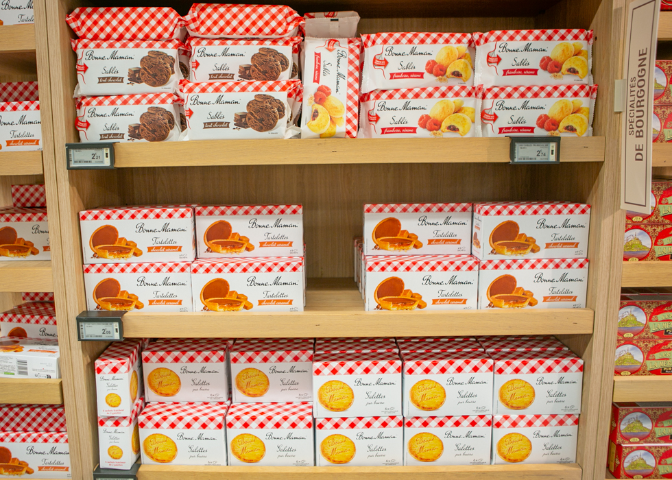 sweets and desserts Paris supermarket