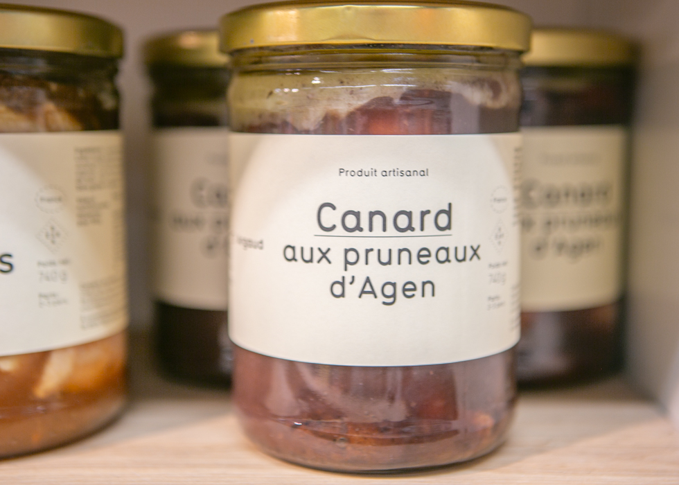 French canned dishes supermarket