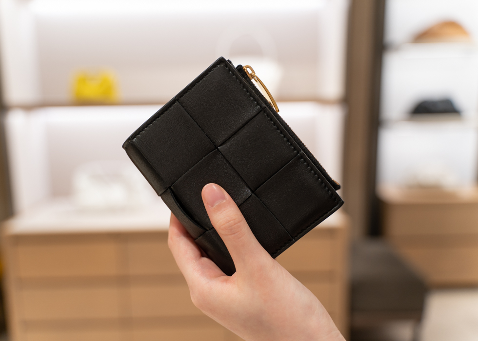 Bottega Veneta Bi-fold zip wallet