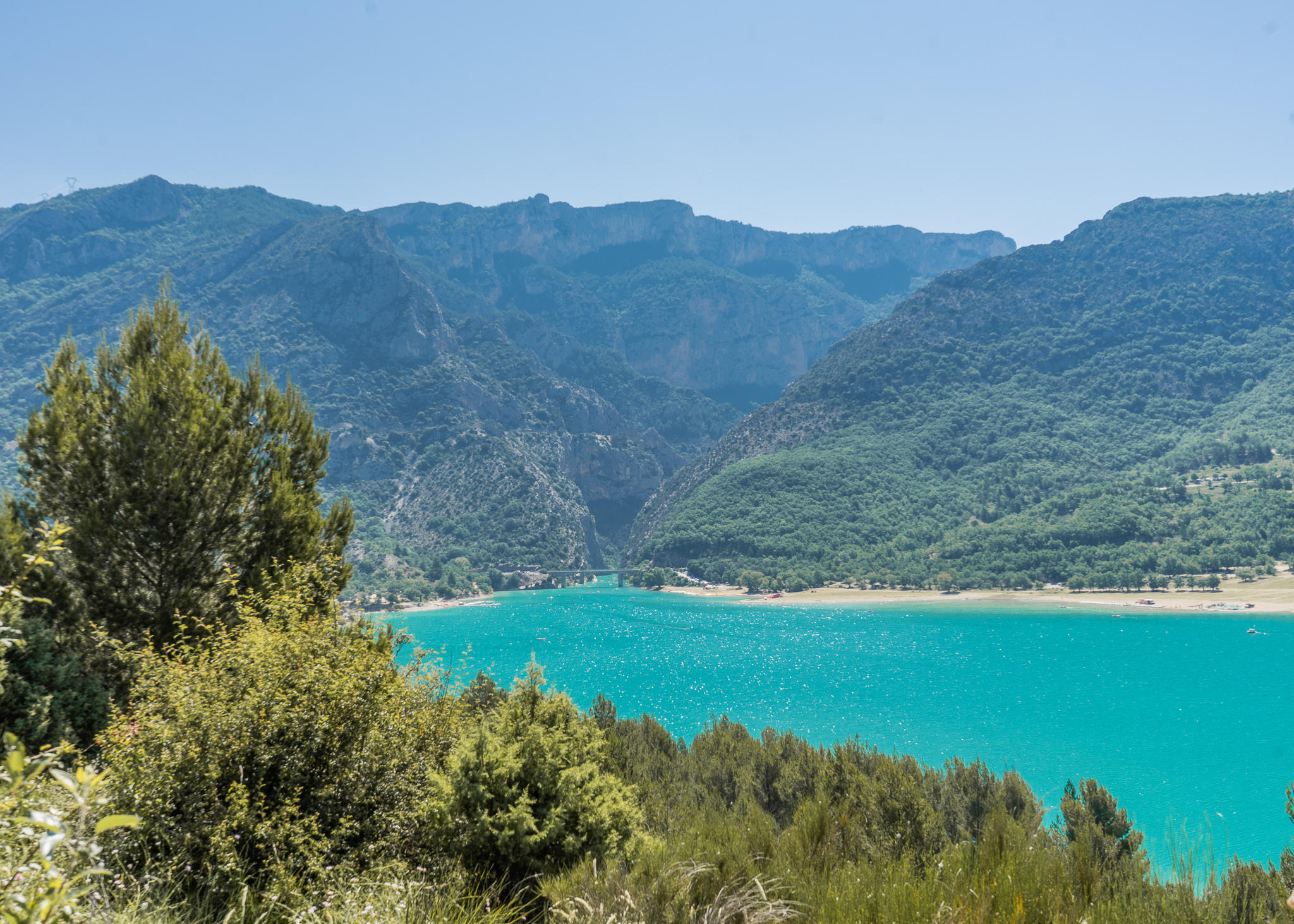 ทะเลสาบ LAC DE SAINTE CROIX | O'bon Paris | Easy to be ...