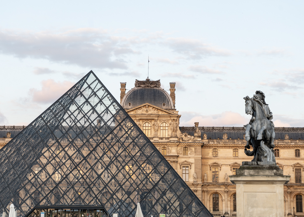 Louvre Paris bảo tàng không thể bỏ qua