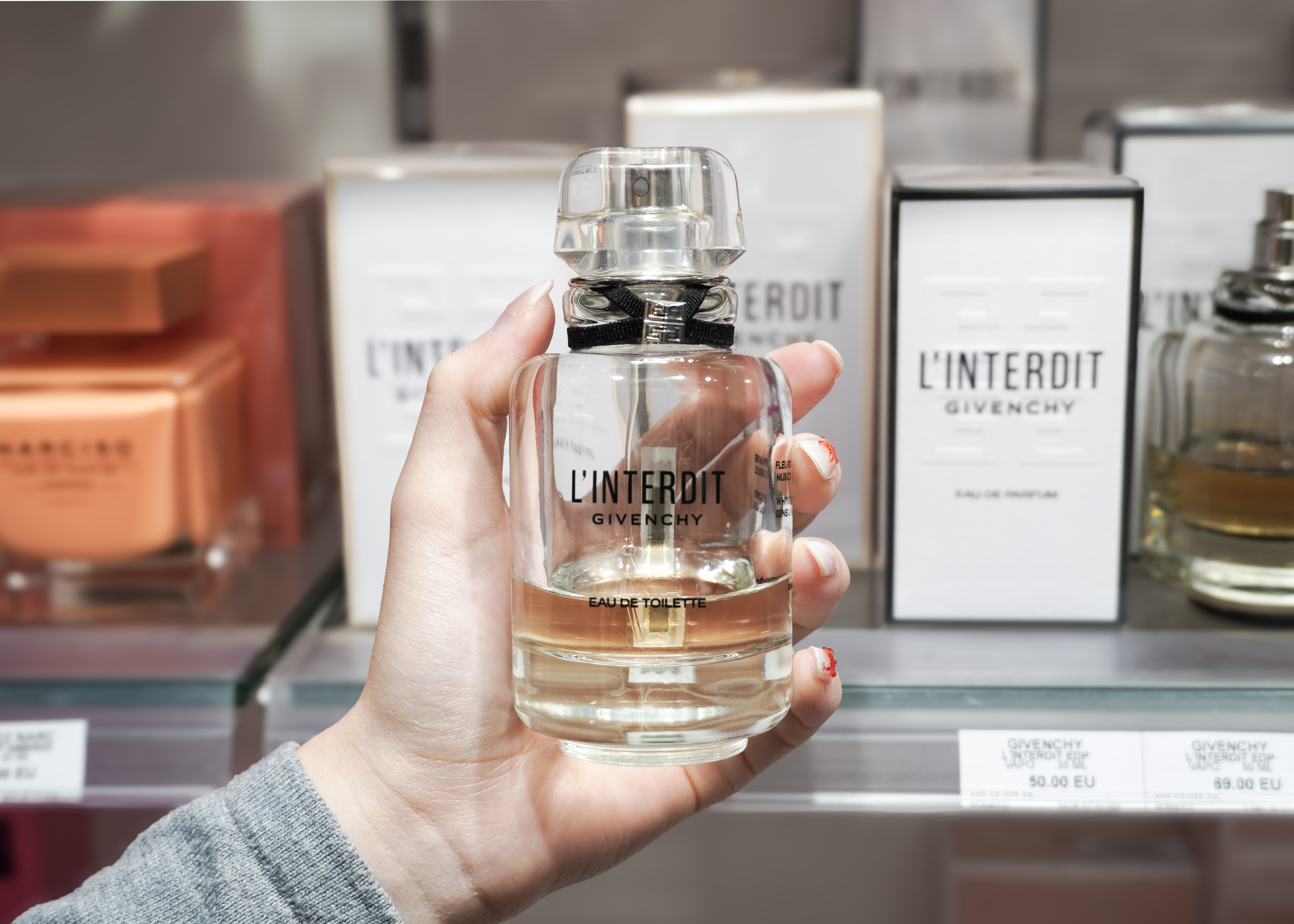 GIVENCHY l'interdit perfume