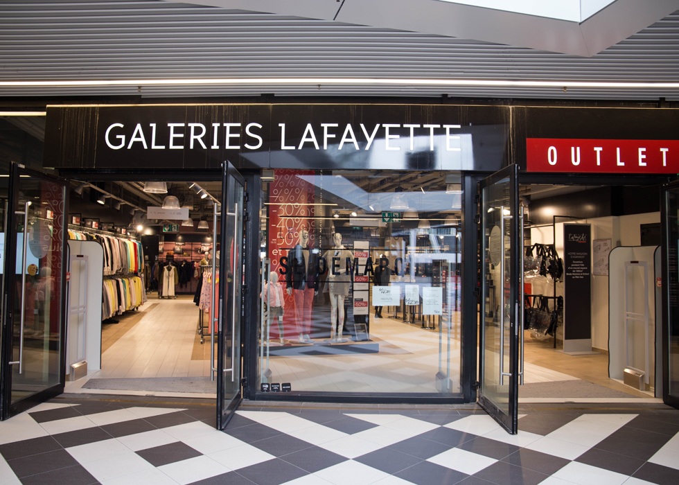 ONE NATION - OUTLET IN VERSAILLES | O'Bon Paris | Easy to be Parisian