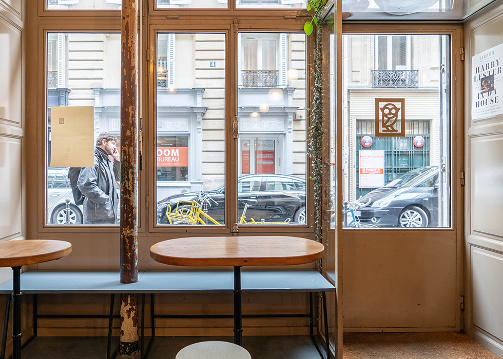 Paris cafe near Palais Royal : TELESCOPE