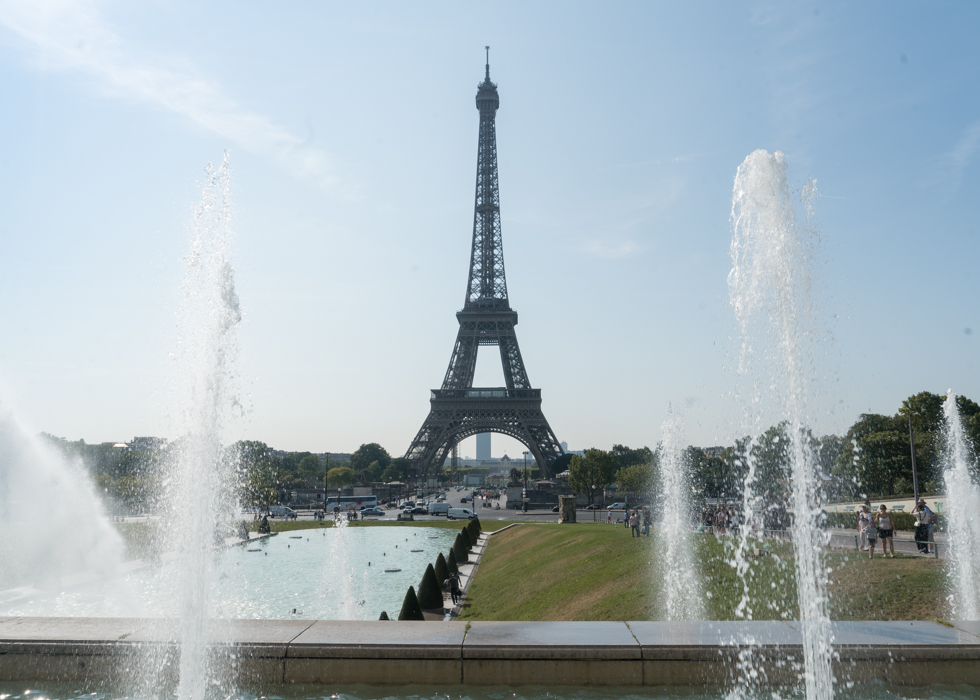 Eiffel tháp chụp ảnh