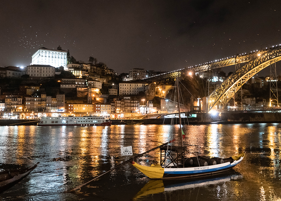 Ночной вид на Порту