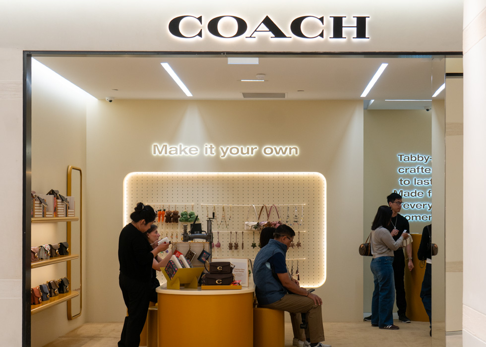 Paris shopping department store discount