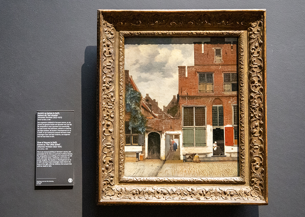 WHAT TO SEE IN RIJKSMUSEUM 6. JOHANNES VERMEER - VIEW OF HOUSES IN DELFT(THE LITTLE STREET)