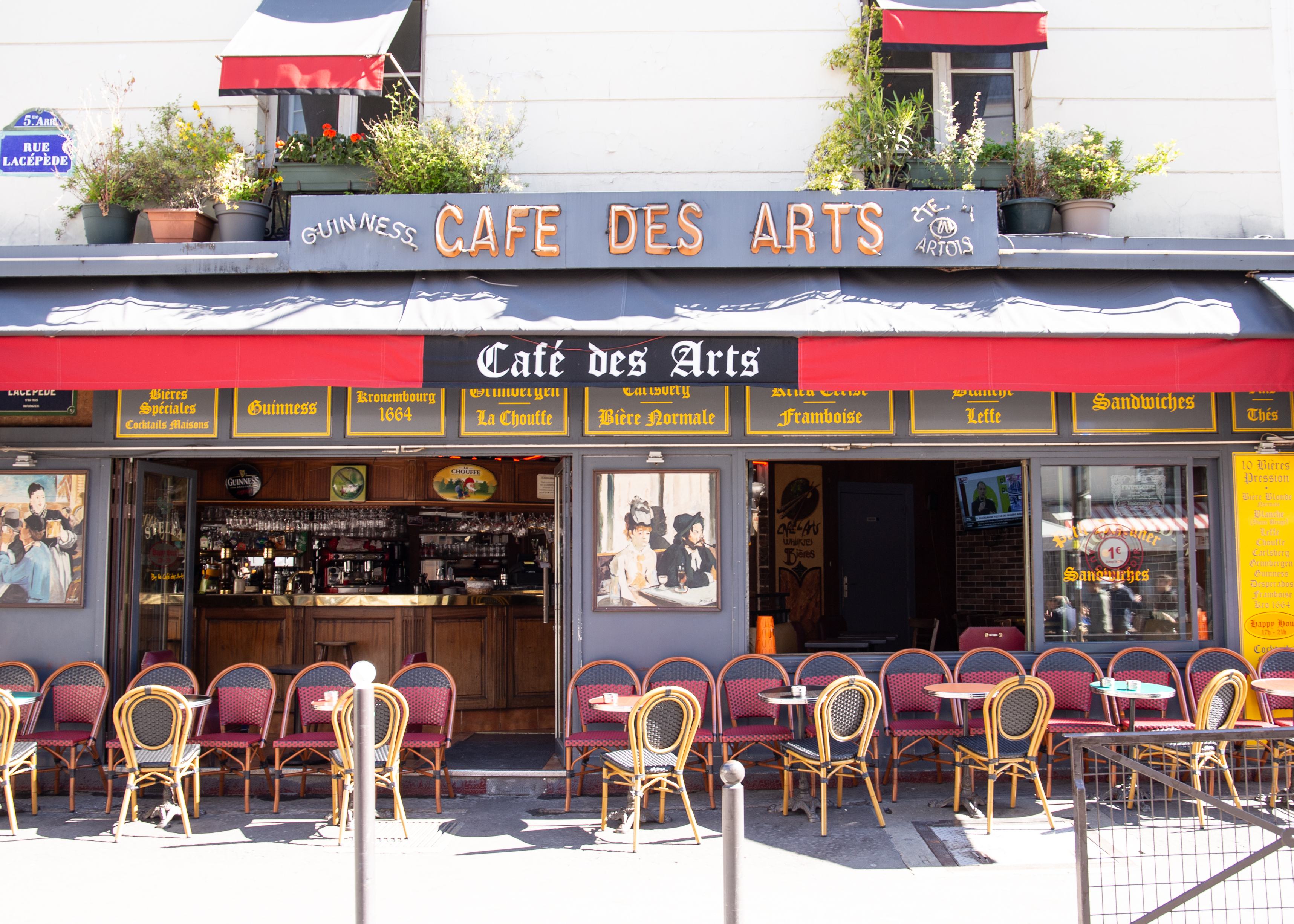 café in paris