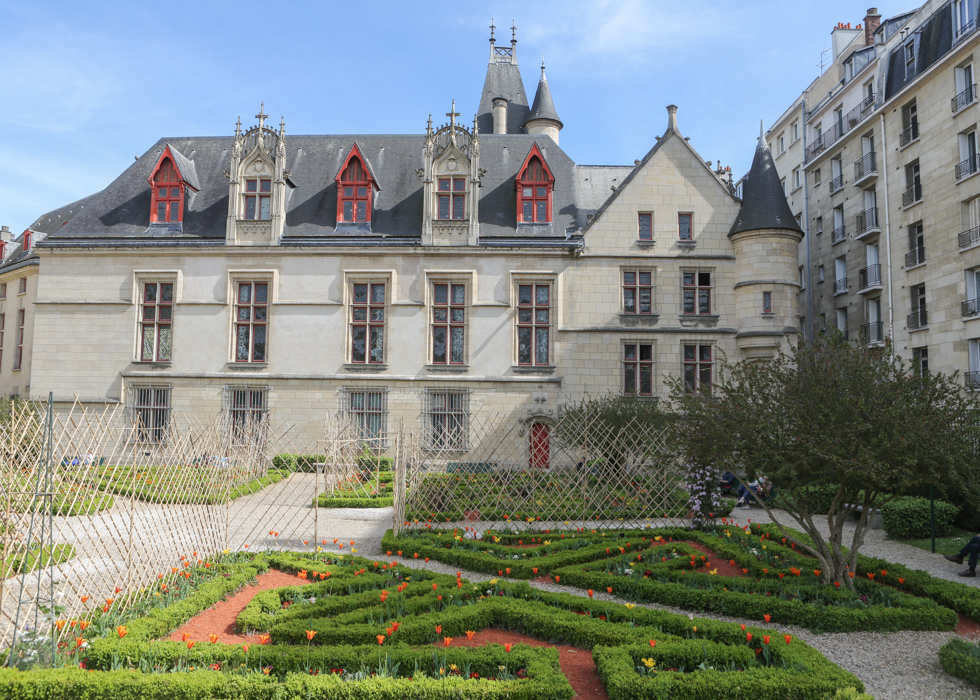 Paris spring flowers