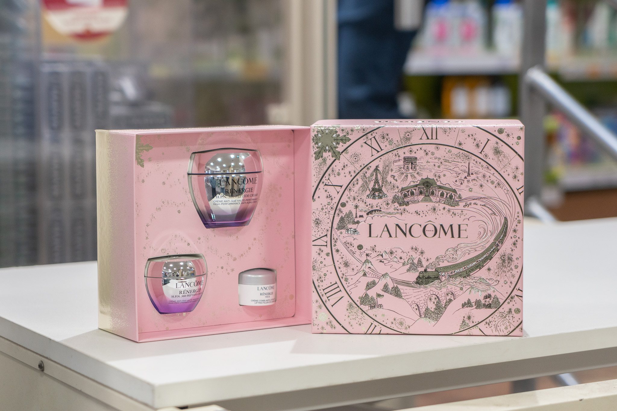 Lancôme routine set - most popular Christmas gifts