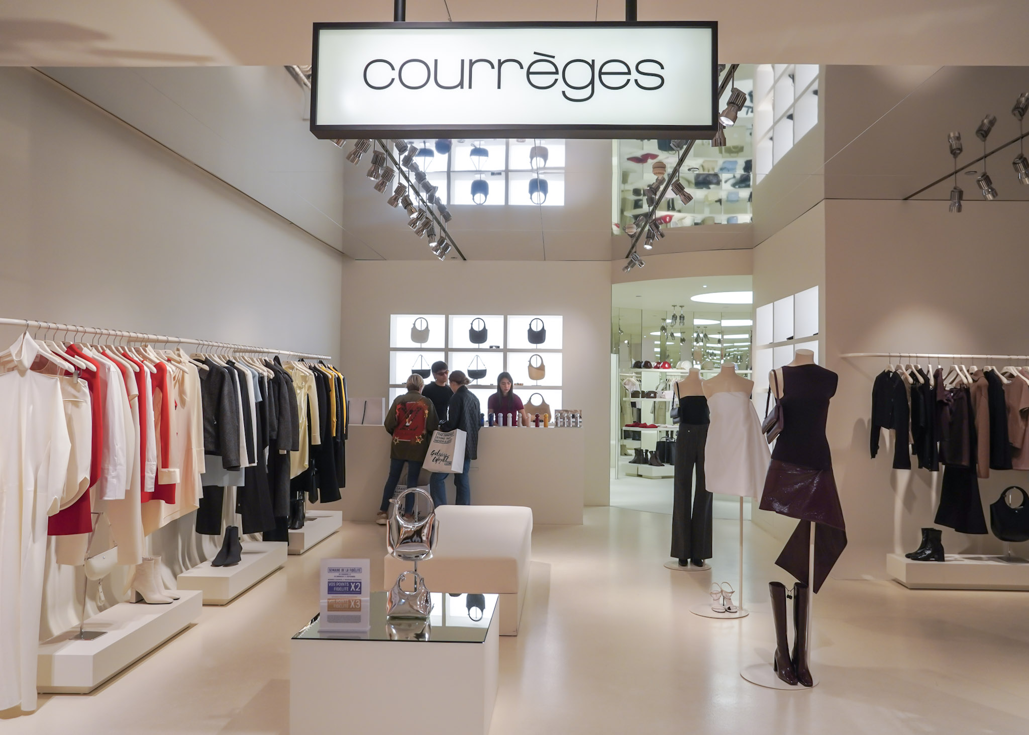 Courrèges knitwear trends for fall
